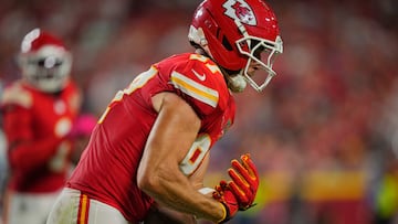The Kansas City Chiefs are once again under fire for getting away with bad calls by the referees after their SNF game against the Detroit Lions.