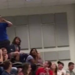 Así salvó este estudiante de un examen a toda una clase