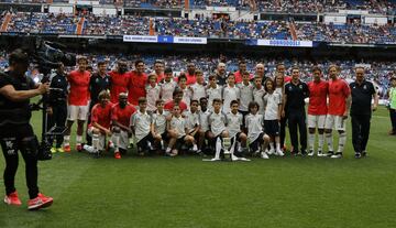 Las leyendas del Madrid y el Chelsea en el Bernabéu