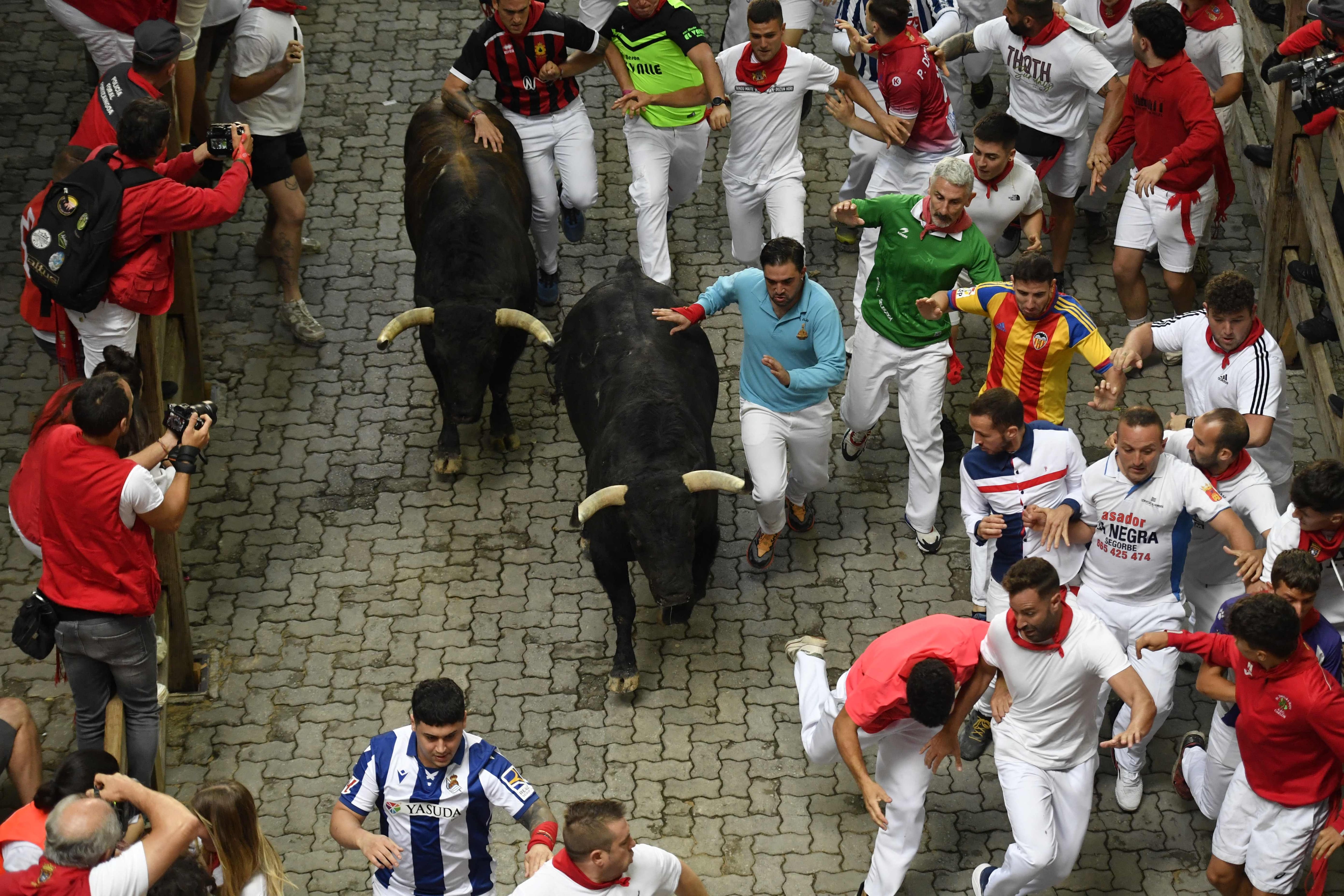 San Fermín 2024, resumen y vídeo del quinto encierro de los Sanfermines de Pamplona hoy | Última hora