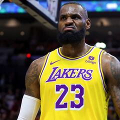 Why does LeBron James continue to demonstrate that he is one of the best in history?