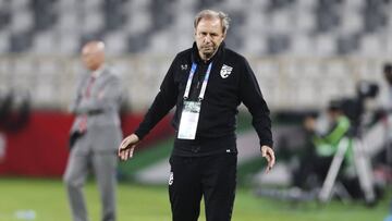 Rajevac, el entrenador que ha sido despedido tras la derrota contra India.