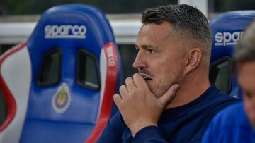 Oscar Garcia head coach of Guadalajara during the 8th round match between Guadalajara and Pachuca as part of the Liga BBVA MX, Torneo Clausura 2025 at Akron Stadium, on February 22, 2025 in Guadalajara, Jalisco, Mexico.