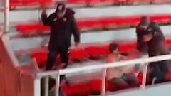 Es hincha de Independiente y difunde uno de los videos más bestiales de la agresión a los fanáticos de la U: piden clemencia