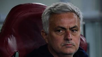 AS Roma's Portuguese coach Jose Mourinho looks on prior to the UEFA Europa League quarter-finals second leg football match between AS Rome and Feyenoord Rotterdam on April 20, 2023 at the Olympic stadium in Rome. (Photo by Filippo MONTEFORTE / AFP)