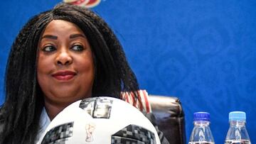 Fatma Samoura anunció la primera convención mundial de fútbol femenino.