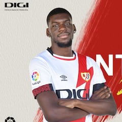 El Rayo cierra los fichajes de Nteka y Pathé Ciss
