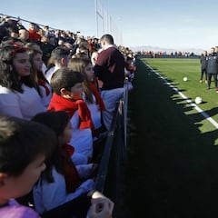 Unos 2000 granadistas acuden al entreno con Foulquier de vuelta