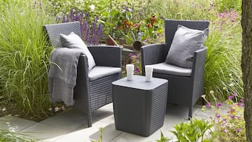 Sillas de jardín de color gris oscuro con asiento con cojín y respaldo