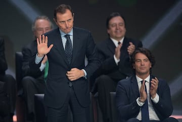 Este martes se celebró una edición más de la Investidura del Salón de la Fama de Fútbol, misma que dejó estas grandes fotografías.