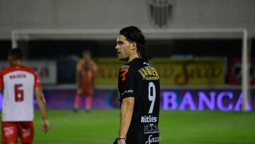 Estudiantes no pudo en Caseros e Instituto está en ventaja para ascender