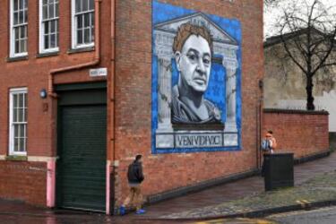 Los seguidores del Leicester homenajean a Ranieri