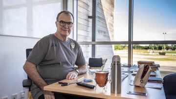 Bielsa defiende a Messi en su presentación con el Leeds