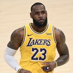LeBron James volverá a utilizar el 23 por respeto a Bill Russell