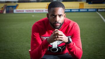 Bakambu iba a Barcelona..., y se qued車 en Hong Kong