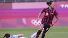 Tokyo 2020 Olympics - Soccer Football - Women - Bronze medal match - Australia v United States - Ibaraki Kashima Stadium, Ibaraki, Japan - August 5, 2021. Carli Lloyd of the United States scores their fourth goal REUTERS/Henry Romero