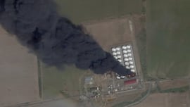 Imágenes satelitales revelan el daño “profundo” que Ucrania ha hecho en el corazón de la energía rusa: “Son objetivos legítimos”