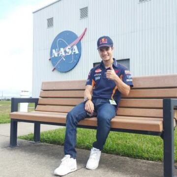 Dani Pedrosa se mete hasta la cocina de la NASA