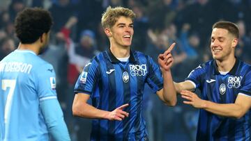 De Ketelaere celebra su segundo gol ante la Lazio.