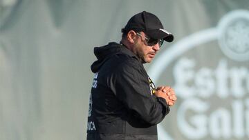 Toni Mohamed, durante un entrenamiento del Celta en las instalaciones deportivas de A Madroa.
