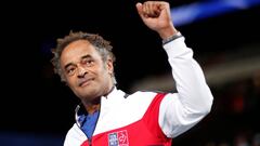 Yannick Noah saluda antes de la eliminatoria entre Francia y Espa&ntilde;a en la Copa Davis 2018.