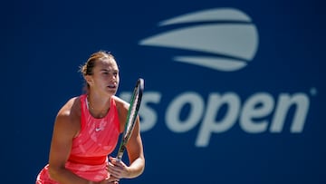 Flushing Meadows (United States), 31/08/2023.- Aryna Sabalenka of Belarus returns the ball to Jodie Burrage of Great Britain during their second round match at the US Open Tennis Championships at the USTA National Tennis Center in Flushing Meadows, New York, USA, 31 August 2023. The US Open runs from 28 August through 10 September. (Tenis, Bielorrusia, Gran Bretaña, Reino Unido, Nueva York) EFE/EPA/SARAH YENESEL 22370
