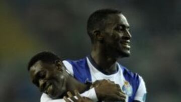 Atsu celebrando un gol