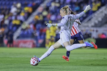 Sandra Panos of America  during the Quarterfinal second leg match between America and Guadalajara as part of the Liga BBVA MX Femenil, Torneo Apertura 2024 at Ciudad de los Deportes Stadium on November 11, 2024 in Mexico City, Mexico.