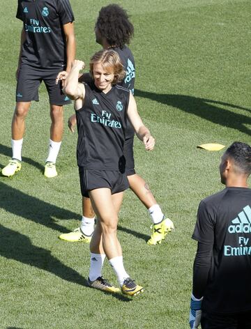 Cristiano y Modric protagonistas en el entrenamiento