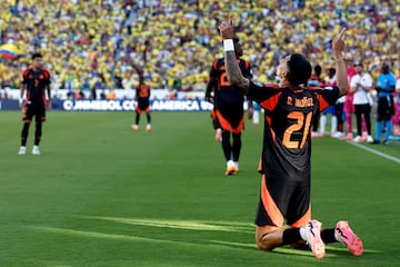 SANTA CLARA, CALIFORNIA - JULY 02: Daniel Mu�oz of Colombia celebrates after scoring the team's first goal during the CONMEBOL Copa America 2024 Group D match between Brazil and Colombia at Levi's Stadium on July 02, 2024 in Santa Clara, California.   Lachlan Cunningham/Getty Images/AFP (Photo by Lachlan Cunningham / GETTY IMAGES NORTH AMERICA / Getty Images via AFP)