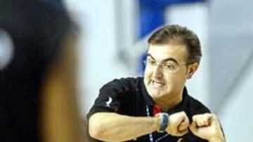 <b>ENTRENARÁ AL BREOGÁN</b>. El hasta ahora seleccionador nacional de baloncesto ha renunciado a dirigir al combinado español en los Juegos Olímpicos de Atenas, para hacerse cargo del Breogán de Lugo.