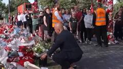 La desoladora secuencia del DT de Liverpool al visitar el altar a Diogo Jota en Anfield