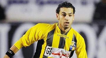 Arab Contractors SC de Egipto fue su primer equipo de primera divisi¨®n; hoy la rompe con el Liverpool