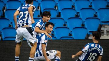 Alegría de los jugadores de la Real Sociedad B.