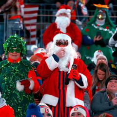 How much did Netflix pay the NFL for the rights to livestream the two 2024 Christmas Day games?