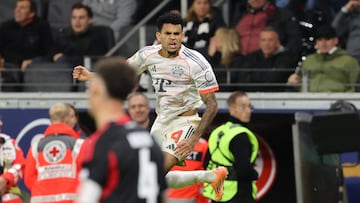 Bayern Munich's Colombian forward #14 Luis Diaz celebrates scoring his team's third goal during the German first division Bundesliga football match between Eintracht Frankfurt and FC Bayern Munich in Frankfurt am Main, western Germany, on October 4, 2025. (Photo by Daniel ROLAND / AFP) / DFL REGULATIONS PROHIBIT ANY USE OF PHOTOGRAPHS AS IMAGE SEQUENCES AND/OR QUASI-VIDEO