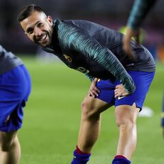 Alba, tres semanas de baja; Piqué, sancionado ante el Borussia