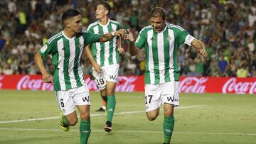 Joaquín celebra el gol ante el Málaga en el Benito Villamarín