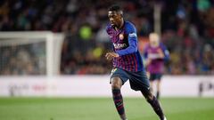 Barcelona&#039;s French forward Ousmane Dembele runs with the ball during the Spanish league football match between FC Barcelona and Real Sociedad at the Camp Nou stadium in Barcelona on April 20, 2019. (Photo by PAU BARRENA / AFP)