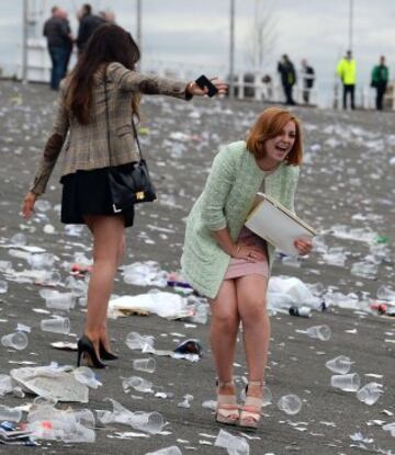 El viernes es tradicionalmente el día de las damas, de la mundialmente famosa Grand National Festival donde la moda y vestirse para impresionar es tan importante como el de carreras.