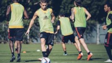 Maganto, durante un entrenamiento con los Galaxy