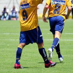 Ailton "amenaza" a Vergara en Twitter: "Ruega por un empate"