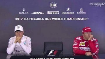 Hamilton se disculpa por llegar tarde a la rueda de prensa