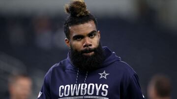 El corredor Ezekiel Elliott reestructuró su contrato con los Dallas Cowboys para que el equipo tuviera más espacio salarial durante la temporada regular.