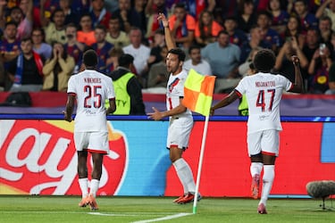 1-2. Goncalo Ramos celebra el segundo tanto.