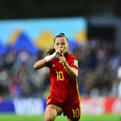 Claudia Pina y Elene Lete, dos de las ‘39′, convocadas por la Sub-23