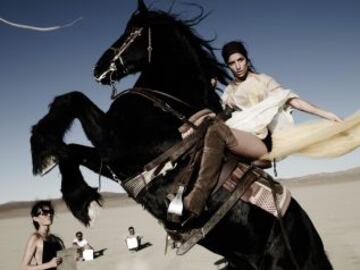 Melanie Winiger, la sexy presentadora del sorteo de la Champions