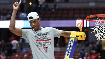 ANAHEIM, CALIFORNIA - MARCH 30: Jarrett Culver #23 of the Texas Tech Red Raiders cuts the net after defeating the Gonzaga Bulldogs during the 2019 NCAA Men's Basketball Tournament West Regional at Honda Center on March 30, 2019 in Anaheim, California. Sean M. Haffey/Getty Images/AFP
== FOR NEWSPAPERS, INTERNET, TELCOS & TELEVISION USE ONLY ==