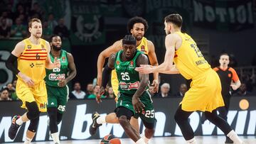 El escolta Kendrick Nunn, una de las grandes estrellas del Panathinaikos que se llevó la última Euroliga, en partido de la pasada temporada contra el Barcelona.