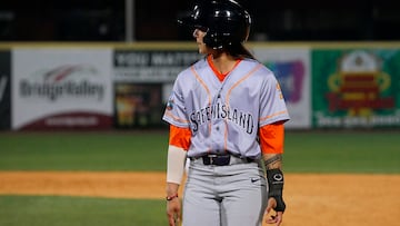 Kelsie Whitmore con los Staten Island FerryHawks